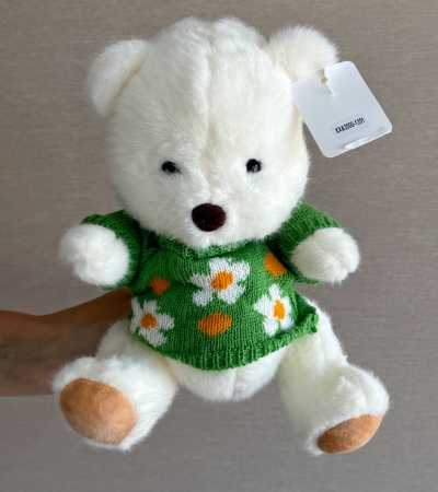 Игрушка "Мишка в зеленом свитере"