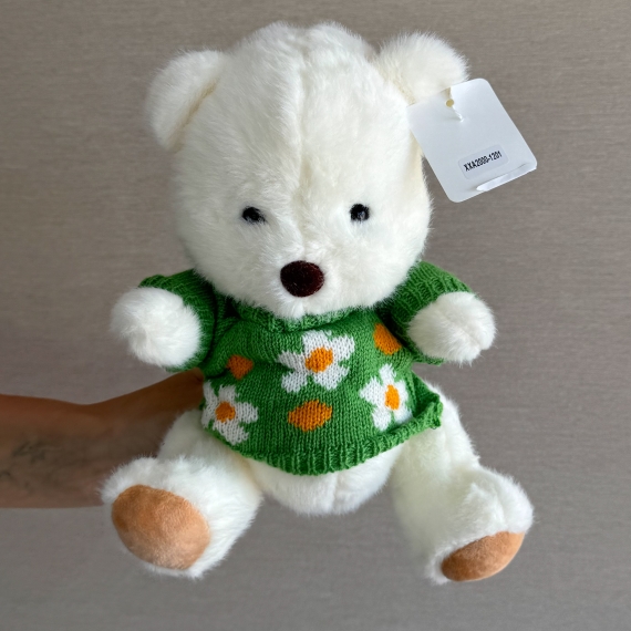 Игрушка "Мишка в зеленом свитере"