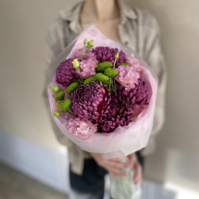 Букет из хризантем делигрин и бигуди Букет из хризантем делигрин и бигуди